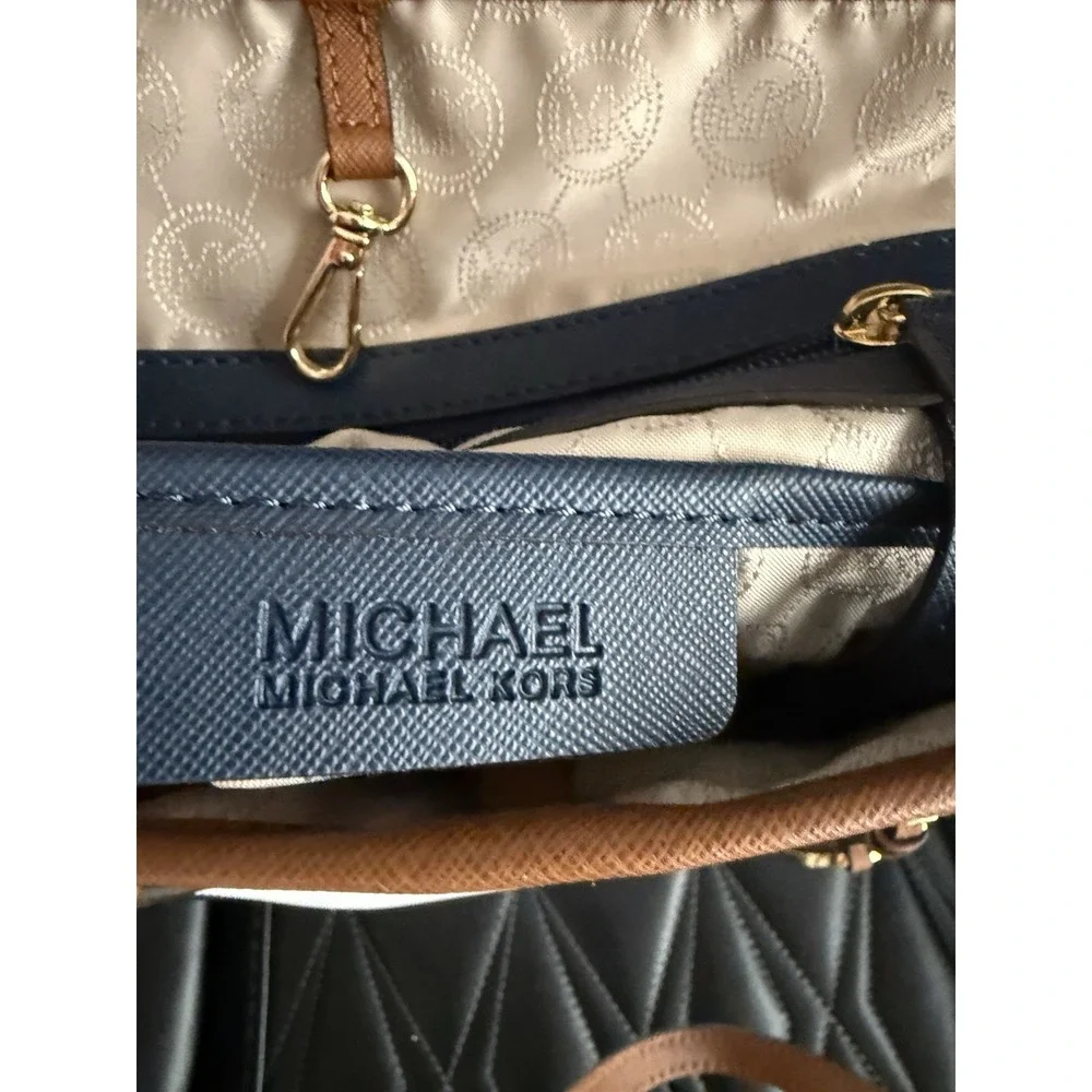 Michael Kors Jet Set Purse Handbag Tote Center Stripe Navy White Dust Bag